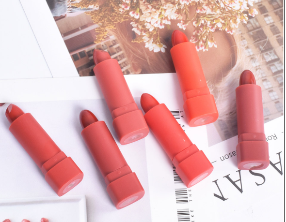 (1set/6แท่ง)ลิปสติกเนื้อเงา มันวาว ติดทน สีแน่น สวย เติมเสน่ห์ให้ริมฝีปากคุณน่าสัมผัส ลิปสติกสีสวย สะกดทุกสายตาให้คุณโดนเด่น เครื่องสำอาง HENGFANG HF9081
