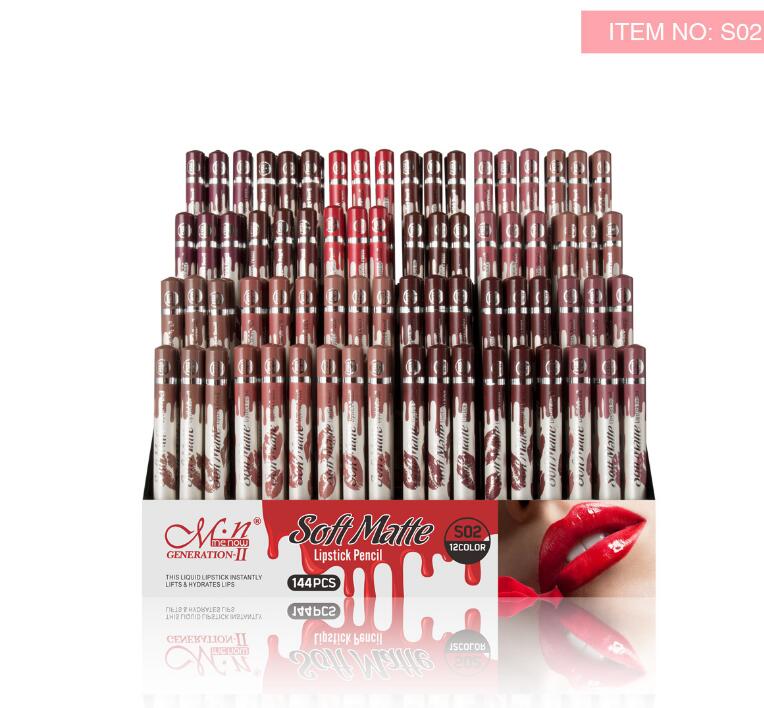 ดินสอเขียนขอบปากแท่งใหญ่ จุใจ เพียงแท่งล่ะ 19 บาท  เม็ดสีชัดเจน กันน้ำ 
