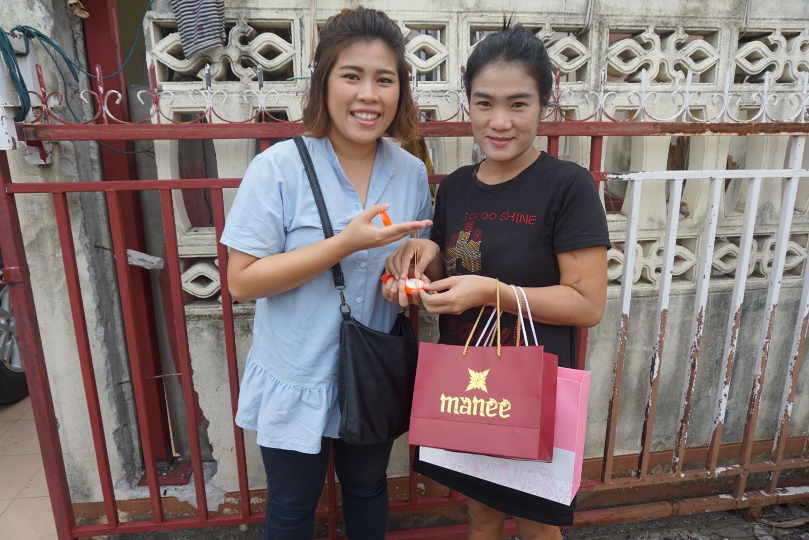 ขายจริง แจกจริง เครื่องสำอางค์ ต้องmeemie ainuoเลยจ้า สนใจเป็นตัวแทนจำหน่ายติดต่อได้เลยจ้า LINE : @meemie