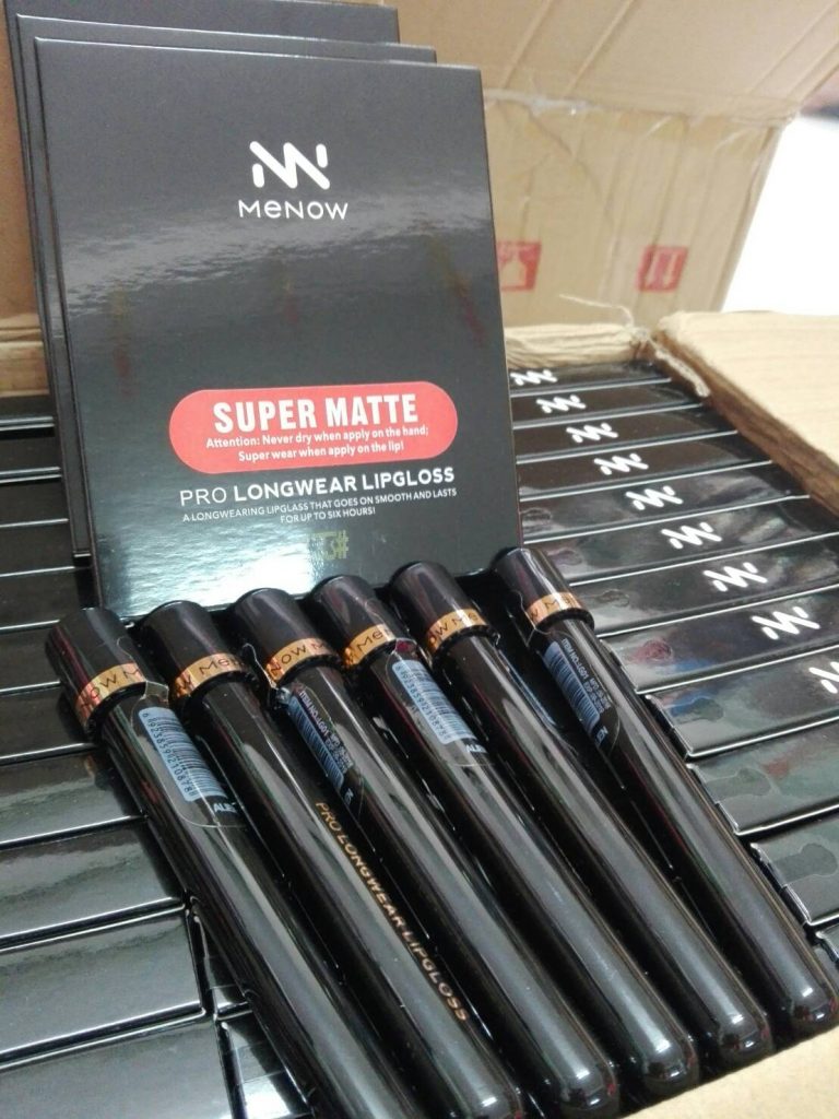 Menow Lipgloss super matte ลิปจุ๊บ